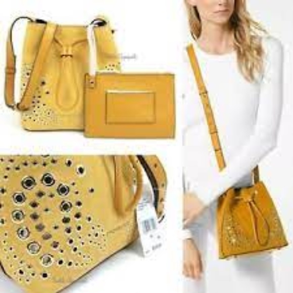 Michael Kors Cary Bucket Bag - Picture 6 of 6